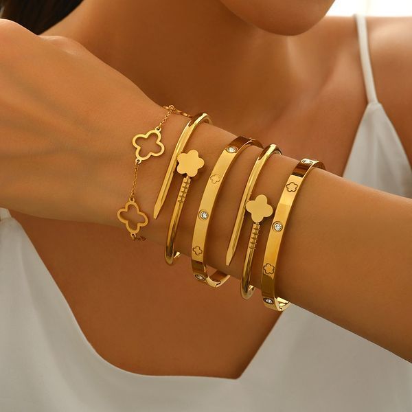 Браслет жіночий із медичної сталі рожеве золото з гвинтами Cartier 7000 фото